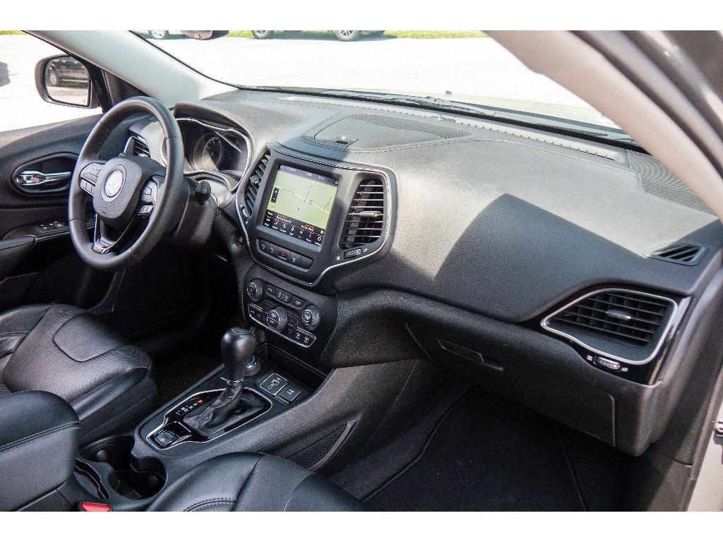 2023 Jeep Cherokee Altitude Lux