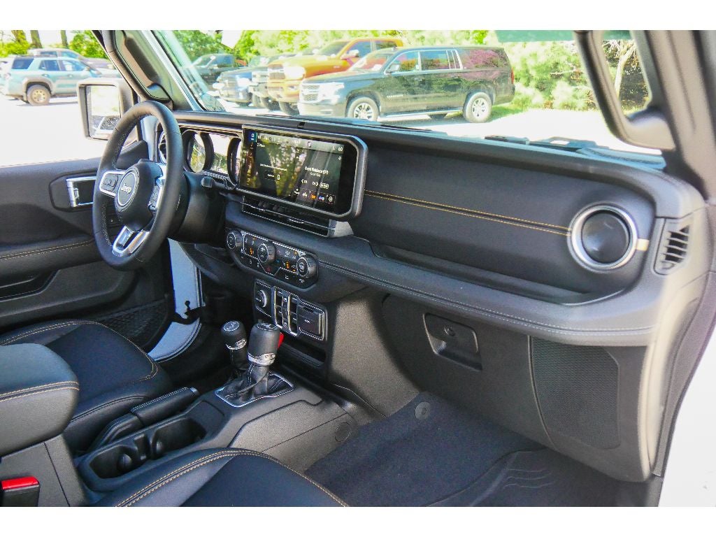 2025 Jeep Wrangler Unlimited Sahara W/ Sky1Touch