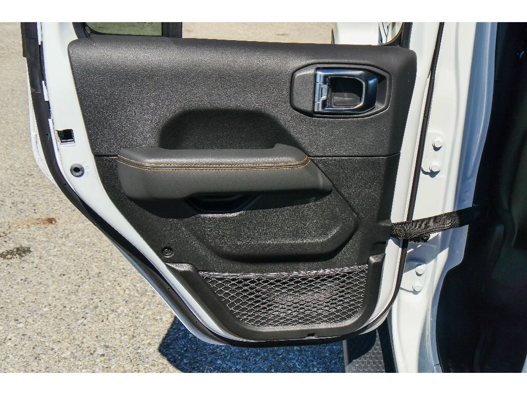 2025 Jeep Wrangler Unlimited Sahara W/ Sky1Touch