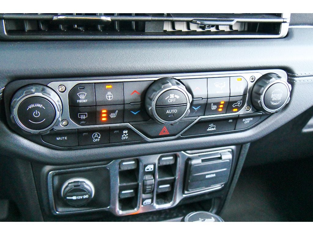 2025 Jeep Wrangler Unlimited Sahara W/ Sky1Touch