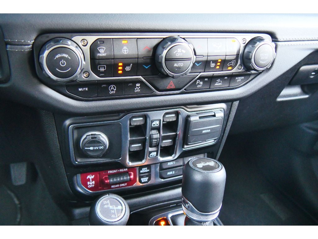 2024 Jeep Wrangler Rubicon W/ Sky 1 Touch Top