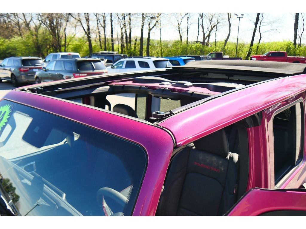 2024 Jeep Wrangler Rubicon W/ Sky 1 Touch Top