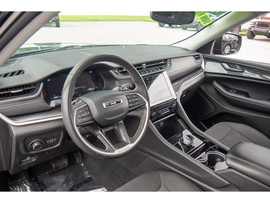 2023 Jeep Grand Cherokee Laredo