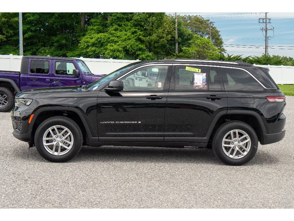 2023 Jeep Grand Cherokee Laredo
