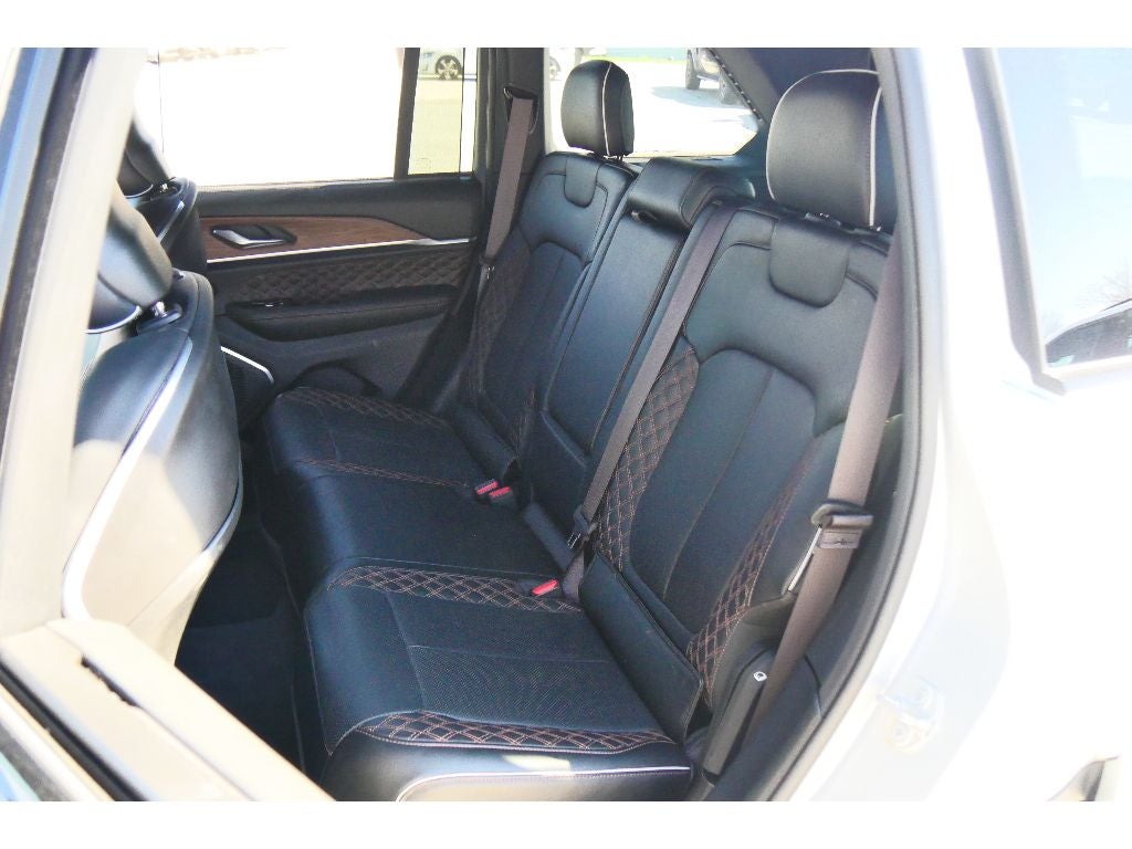 2023 Jeep Grand Cherokee Summit