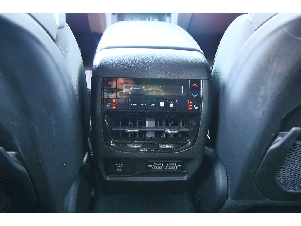 2023 Jeep Grand Cherokee Summit