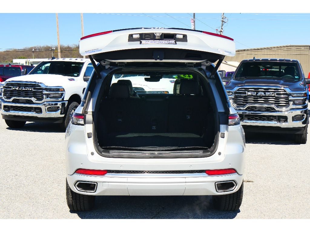 2023 Jeep Grand Cherokee Summit