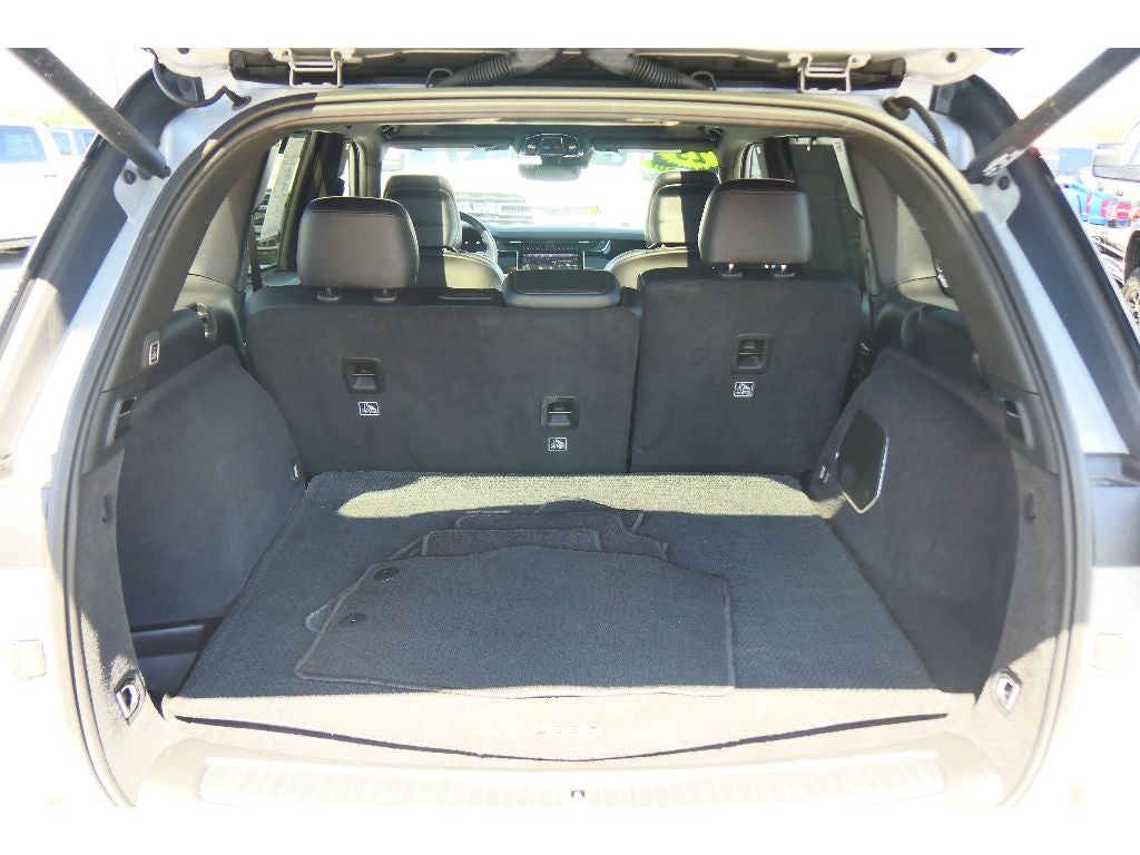 2023 Jeep Grand Cherokee Summit