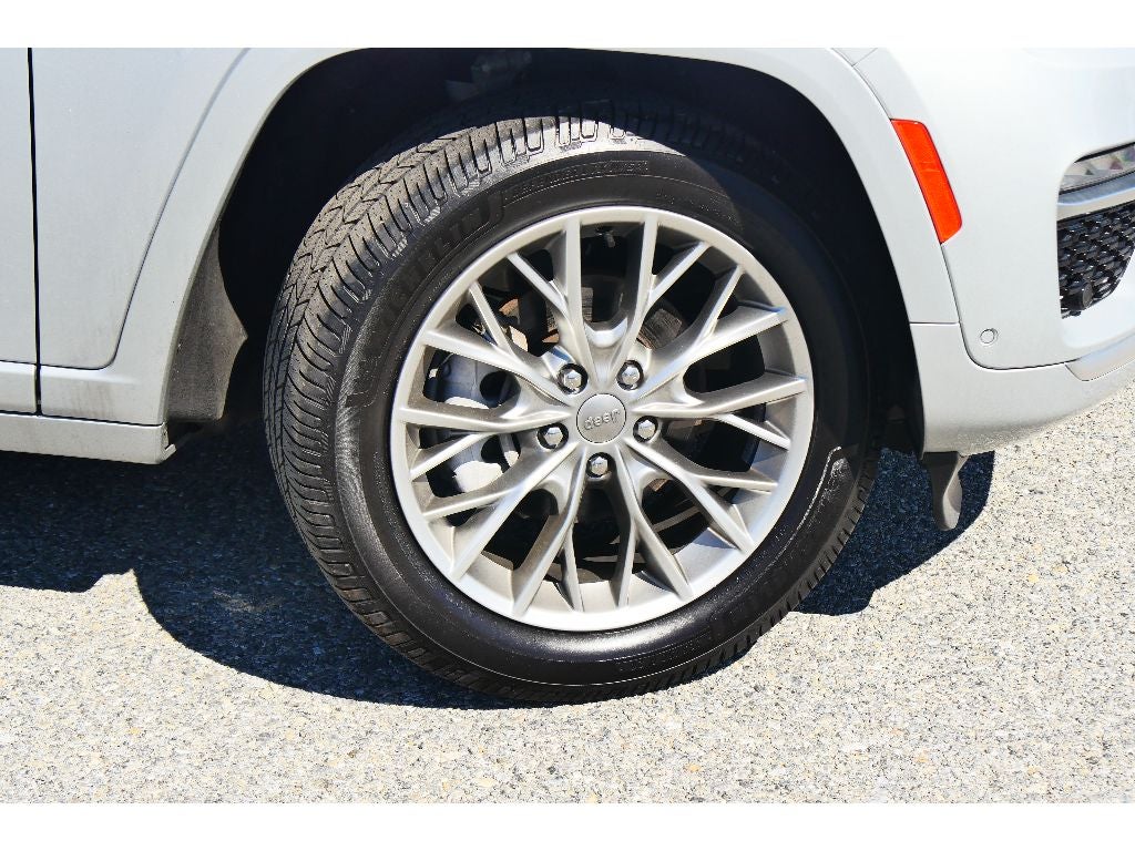 2023 Jeep Grand Cherokee Summit