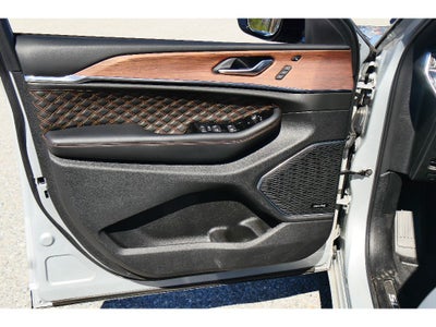 2023 Jeep Grand Cherokee Summit