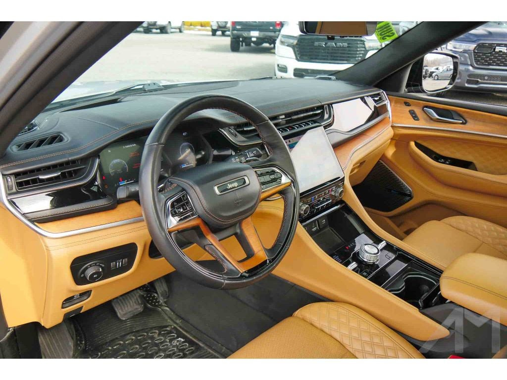 2023 Jeep Grand Cherokee Summit Reserve