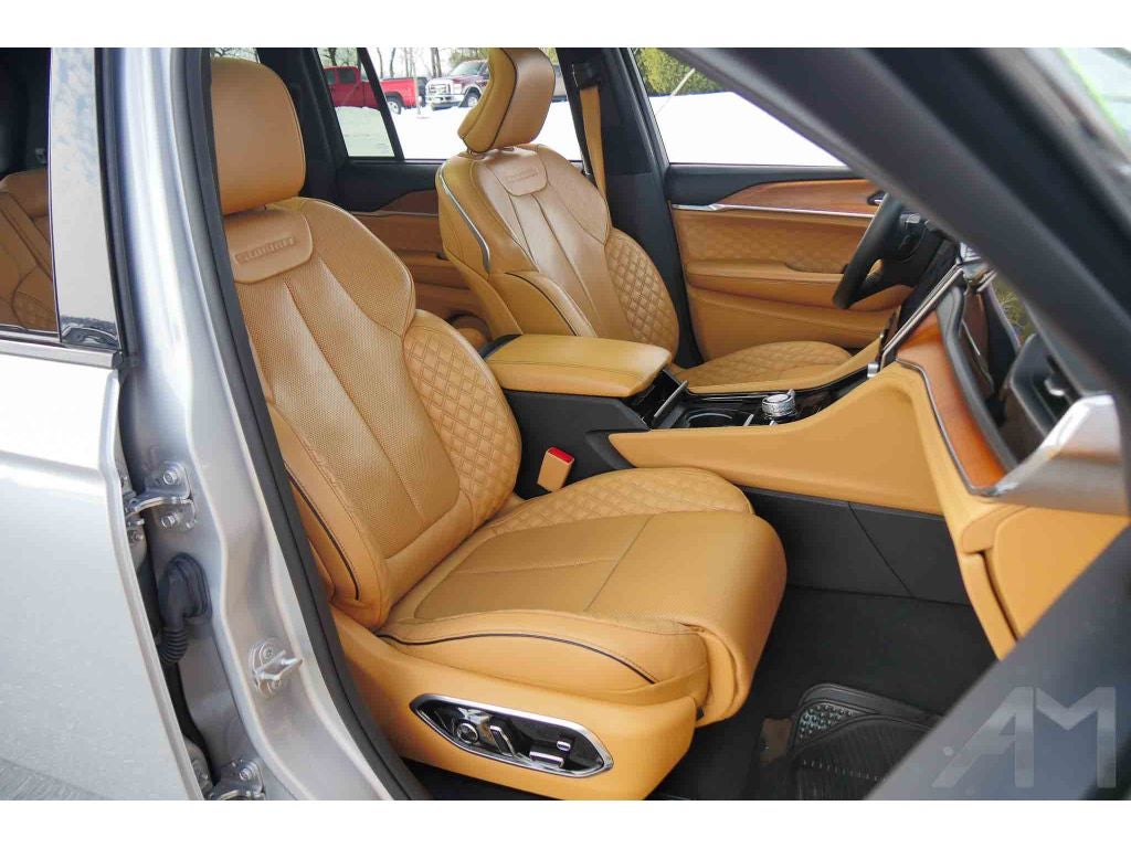 2023 Jeep Grand Cherokee Summit Reserve