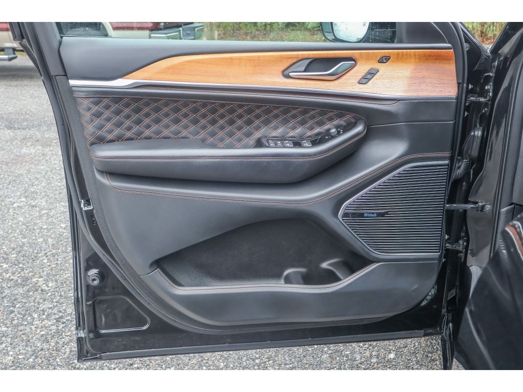 2022 Jeep Grand Cherokee Summit Reserve