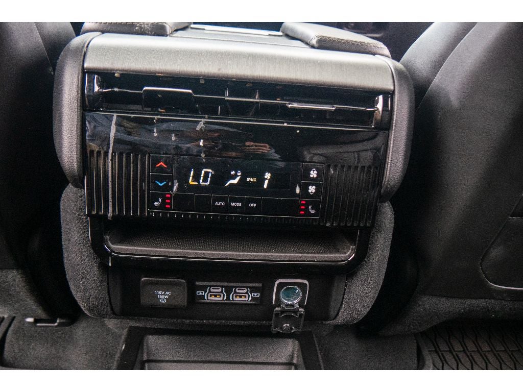 2024 Jeep Wagoneer L Series II Carbide