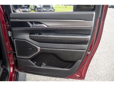 2024 Jeep Wagoneer L Series II Carbide