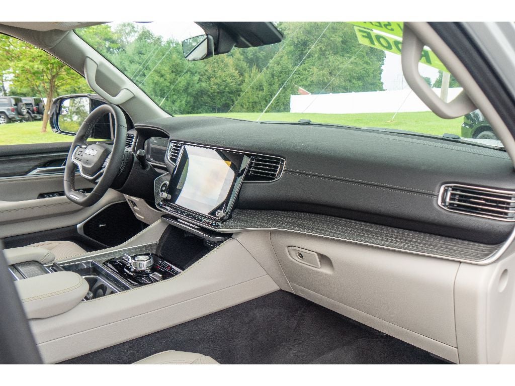 2024 Jeep Wagoneer L Series III