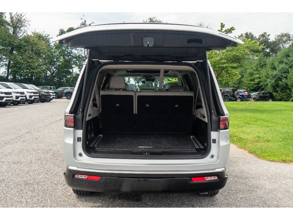 2024 Jeep Wagoneer L Series III