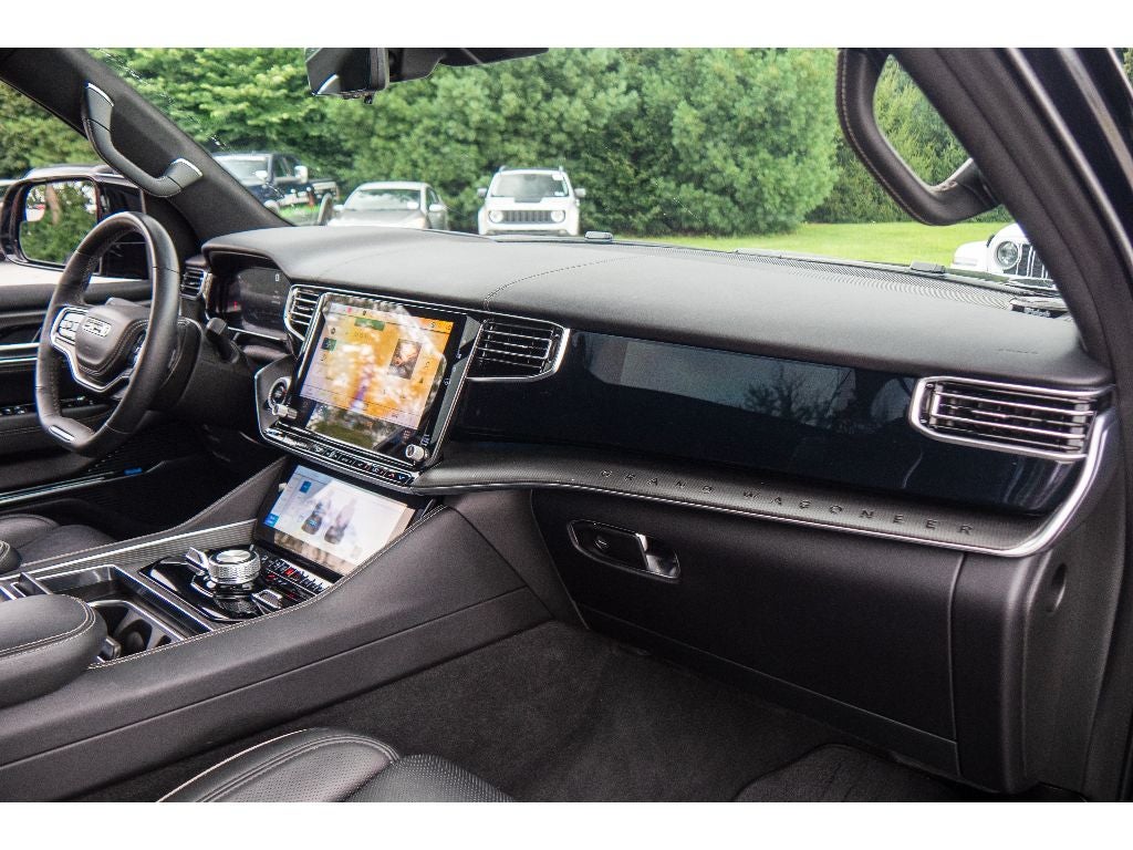 2025 Jeep Grand Wagoneer L Series II Obsidian