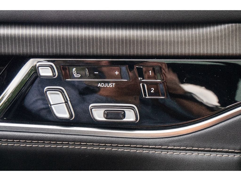 2025 Jeep Grand Wagoneer L Series II Obsidian