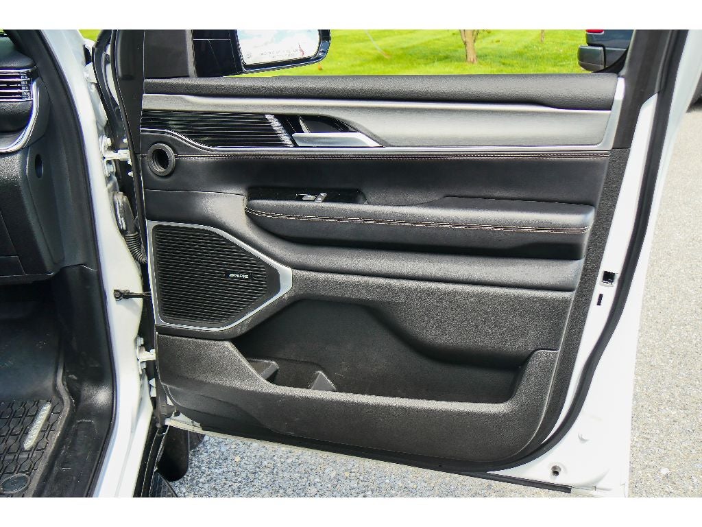 2024 Jeep Wagoneer Series II Carbide