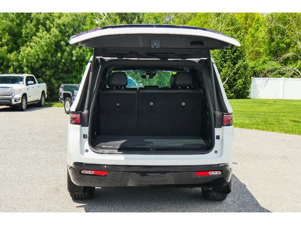 2024 Jeep Wagoneer Series II Carbide