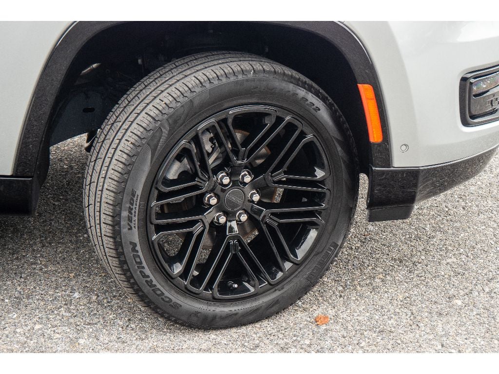 2025 Jeep Wagoneer Series II Carbide