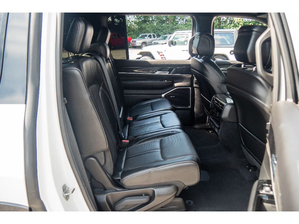 2022 Jeep Wagoneer Series II