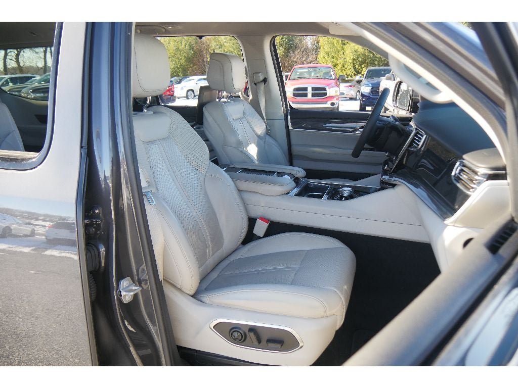 2022 Jeep Wagoneer Series III