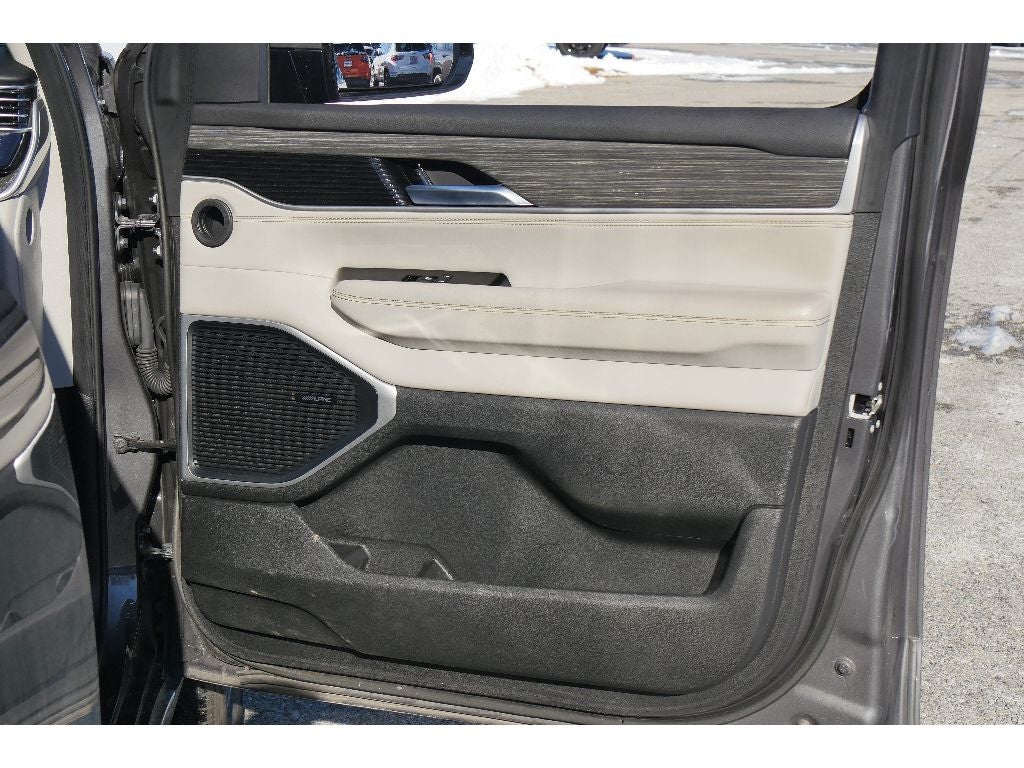 2022 Jeep Wagoneer Series III