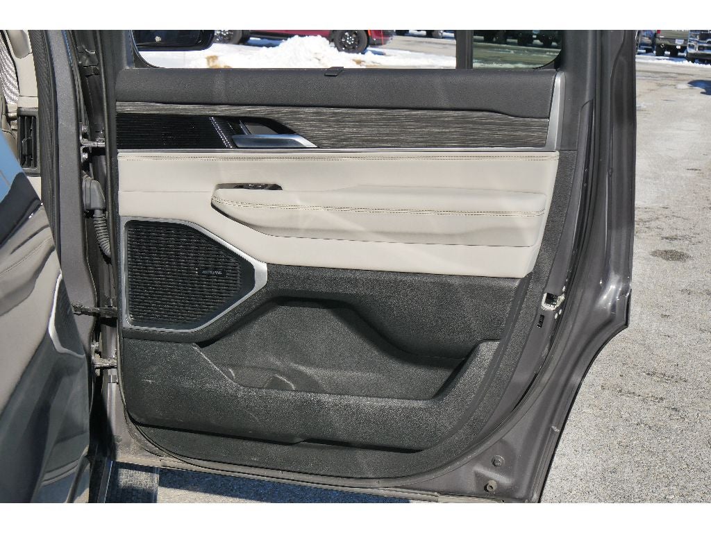 2022 Jeep Wagoneer Series III