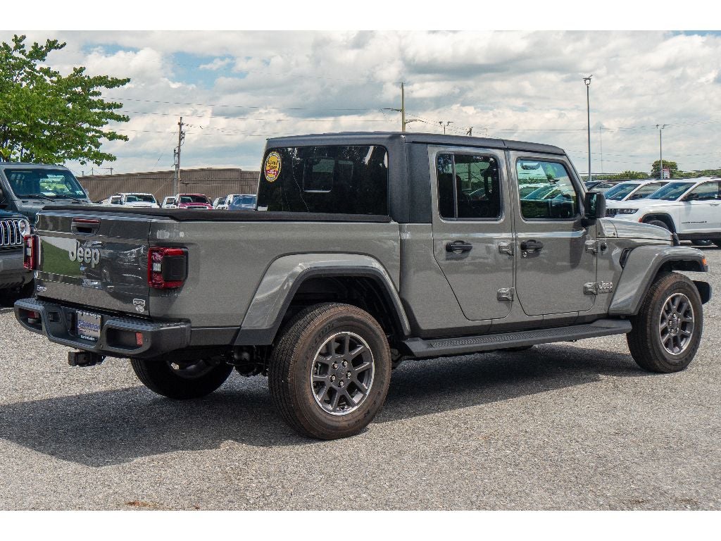 2021 Jeep Gladiator Overland