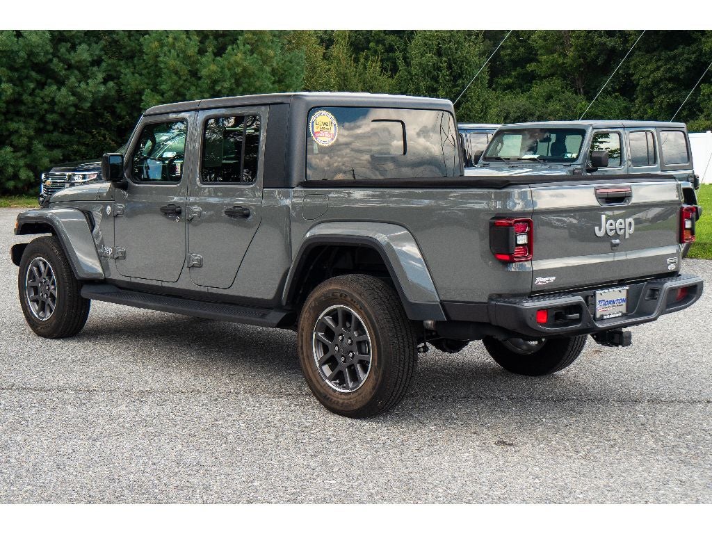 2021 Jeep Gladiator Overland