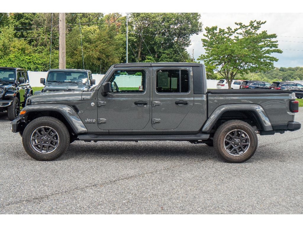 2021 Jeep Gladiator Overland