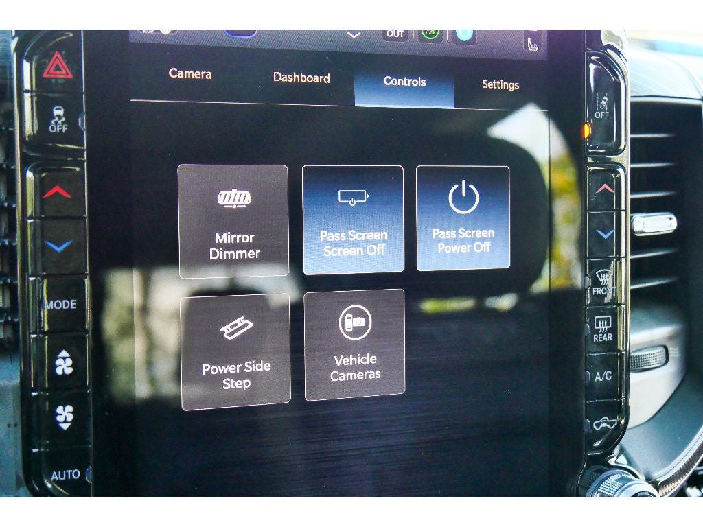 2025 RAM 1500 Laramie GT Night