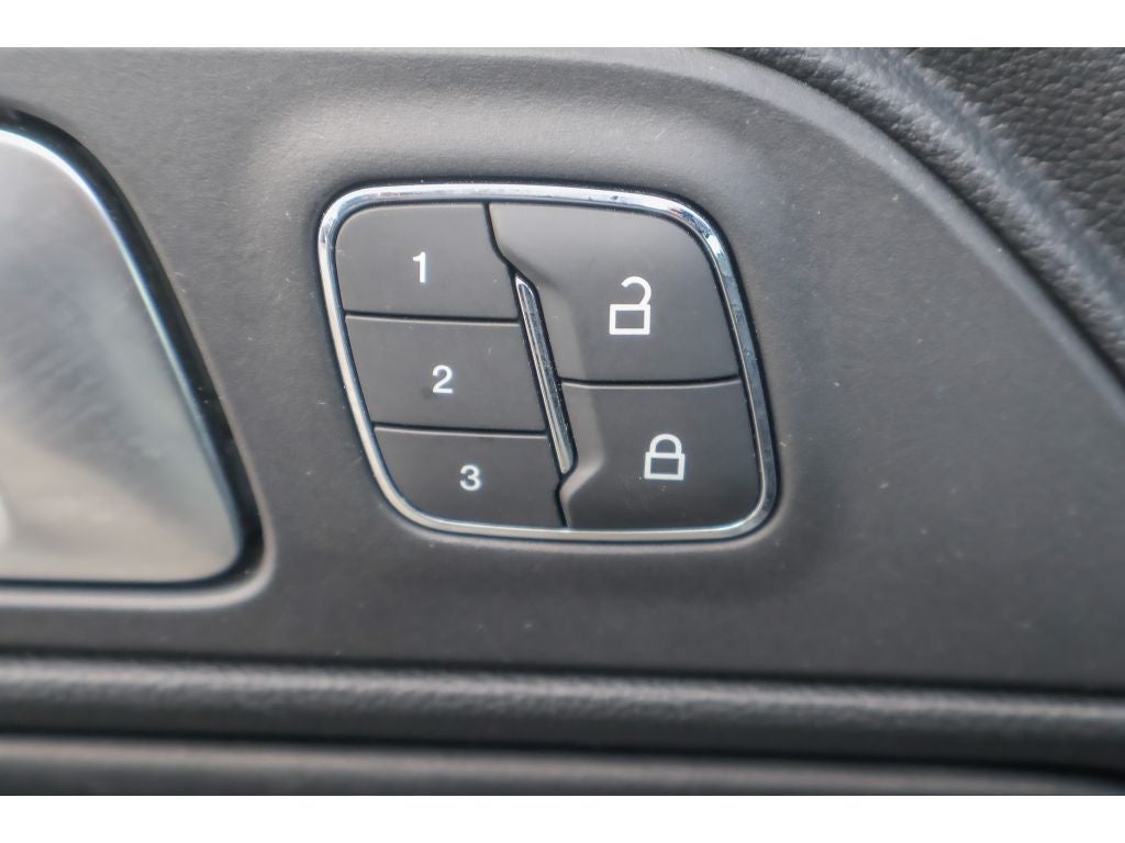 2022 Ford Mustang Mach 1