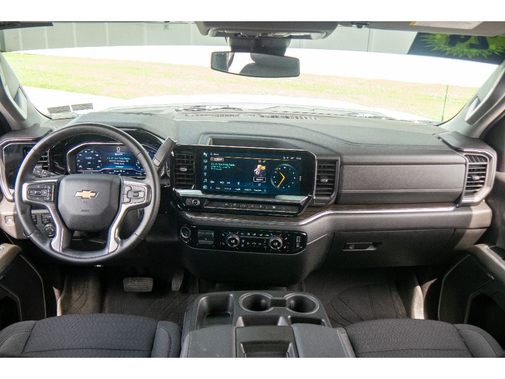 2024 Chevrolet Silverado LT