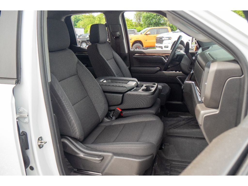 2024 Chevrolet Silverado LT