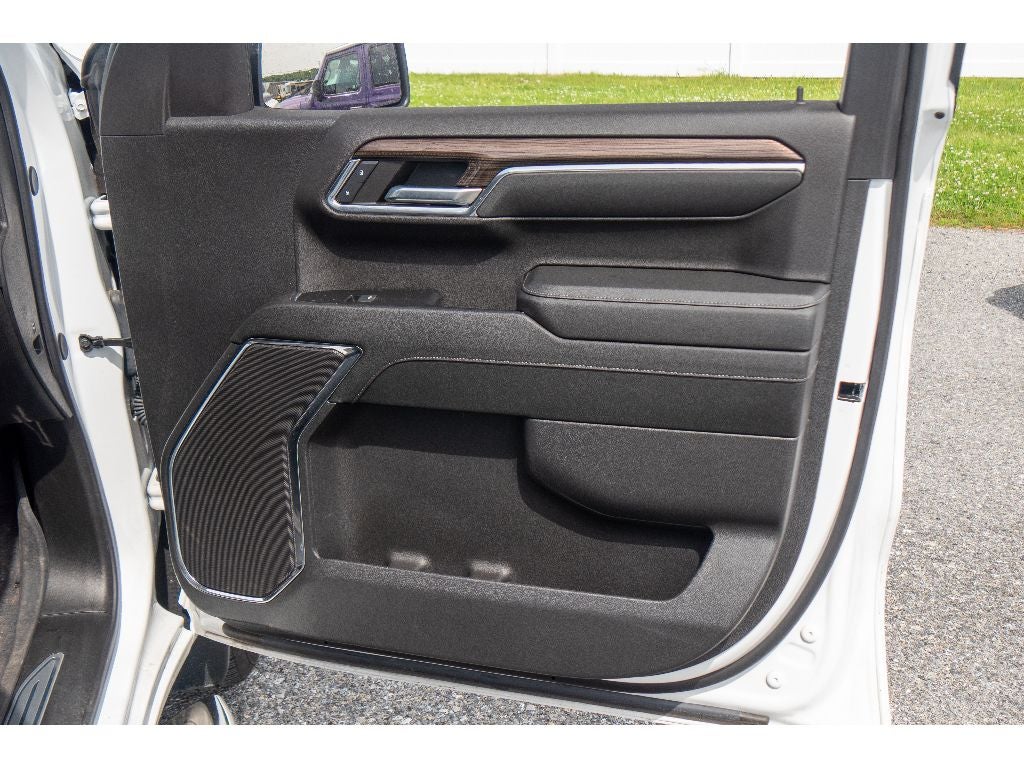 2024 Chevrolet Silverado LT