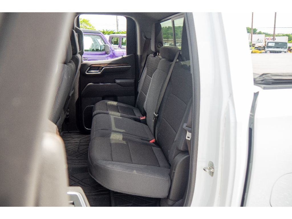 2024 Chevrolet Silverado LT