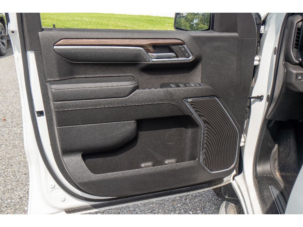 2024 Chevrolet Silverado LT