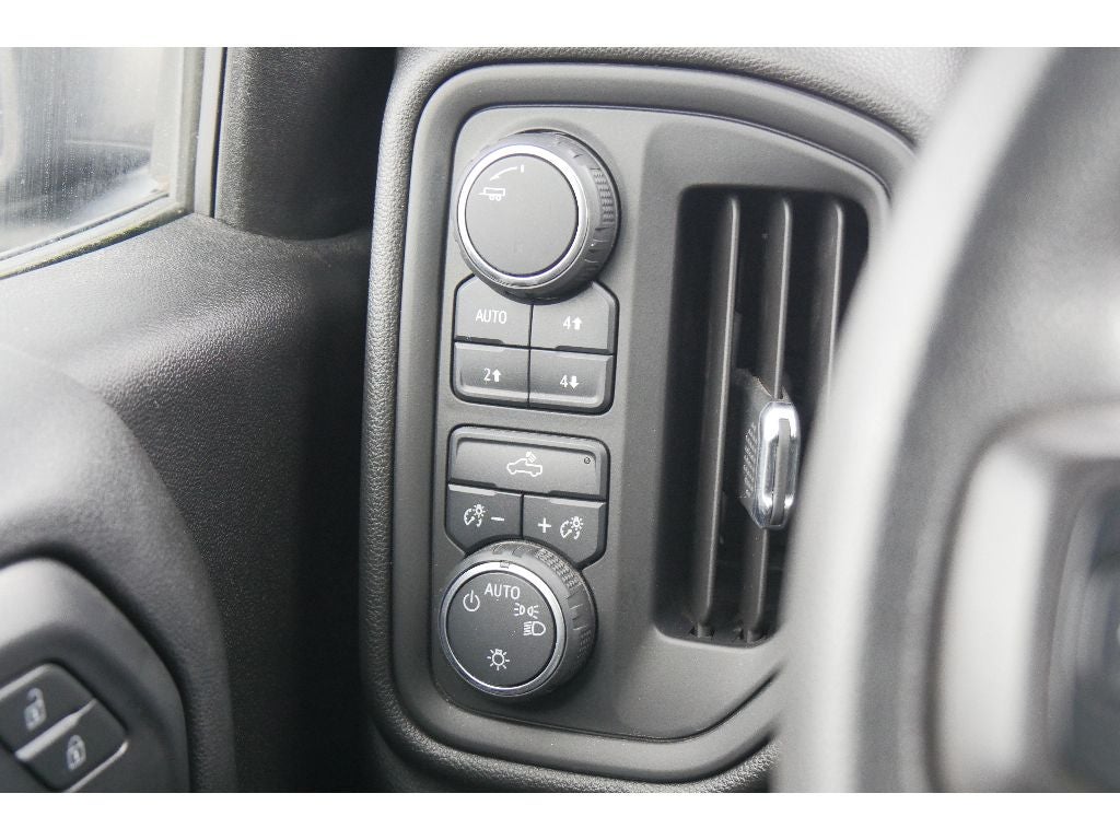 2020 Chevrolet Silverado Custom Trail Boss