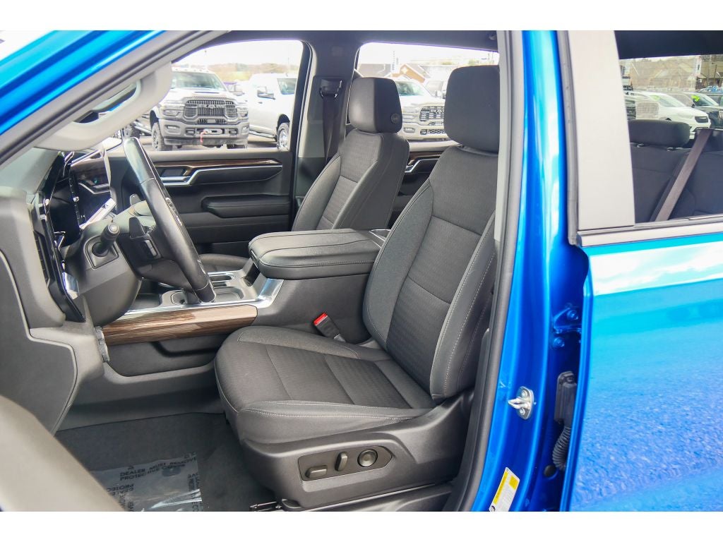 2023 Chevrolet Silverado RST