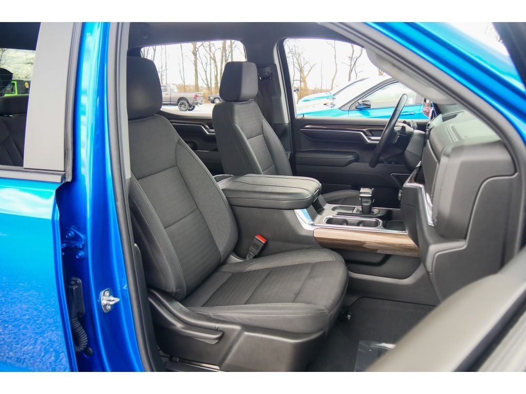 2023 Chevrolet Silverado RST