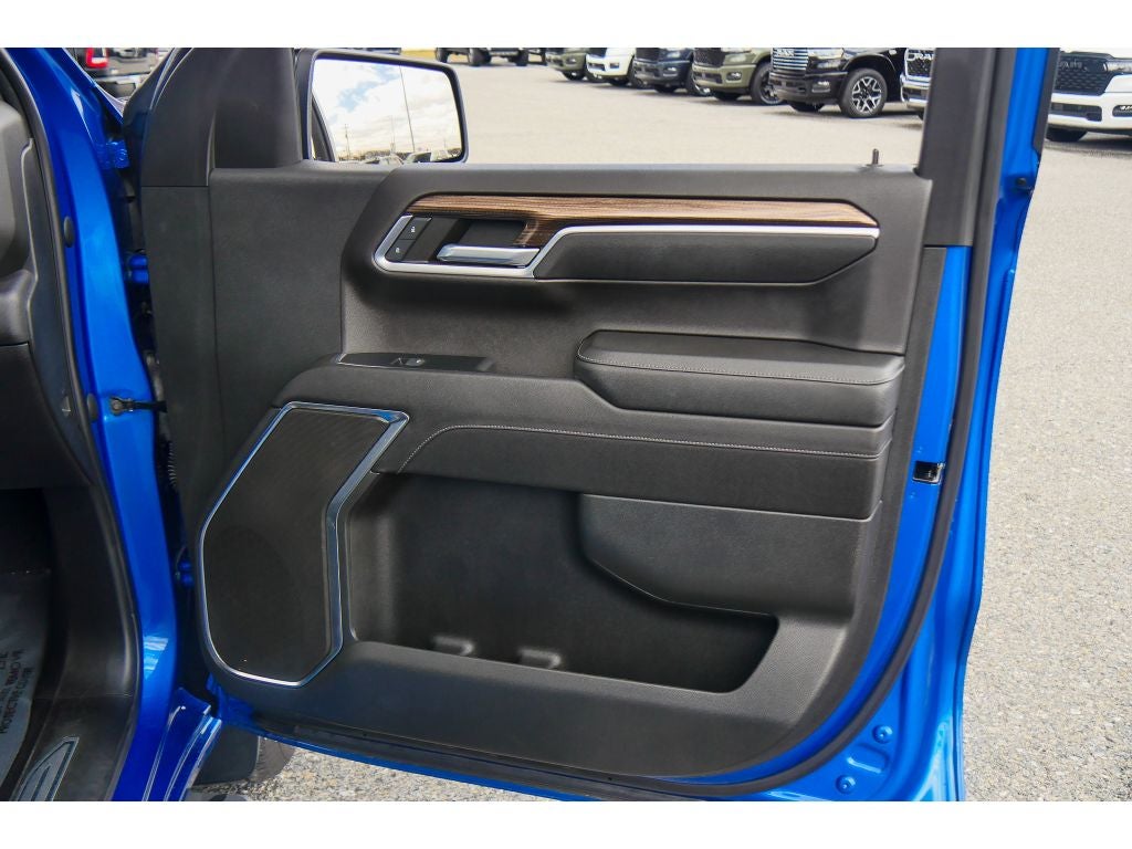 2023 Chevrolet Silverado RST