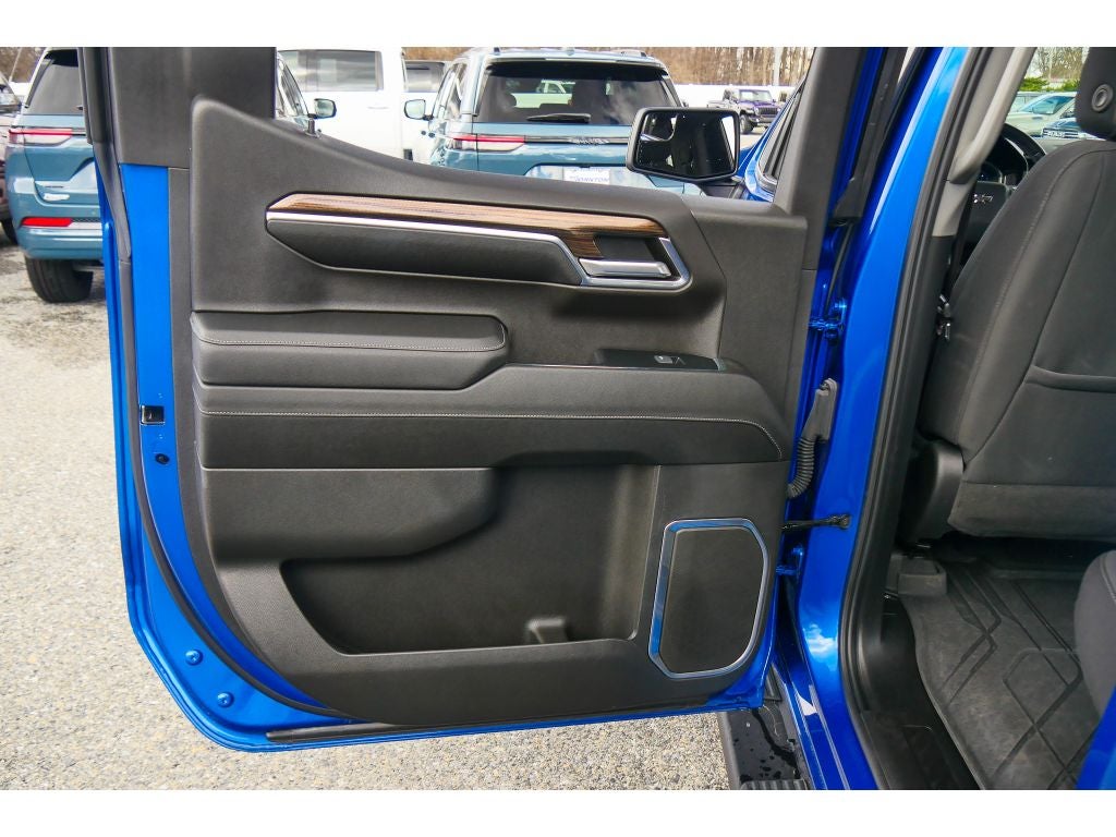 2023 Chevrolet Silverado RST