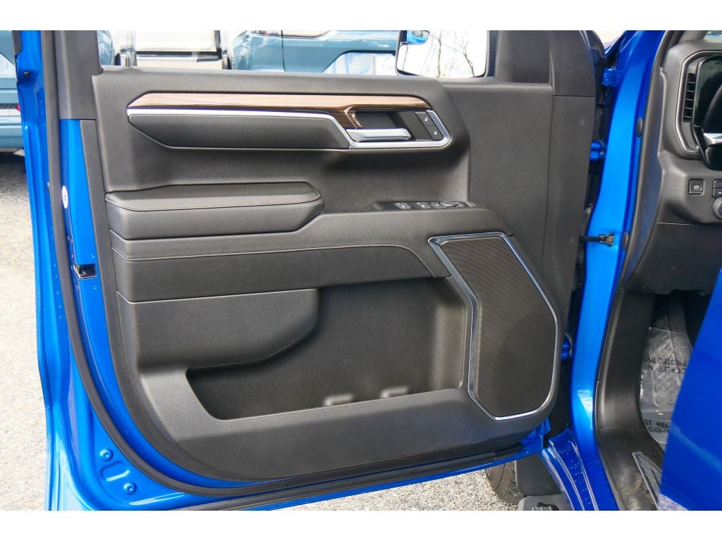 2023 Chevrolet Silverado RST