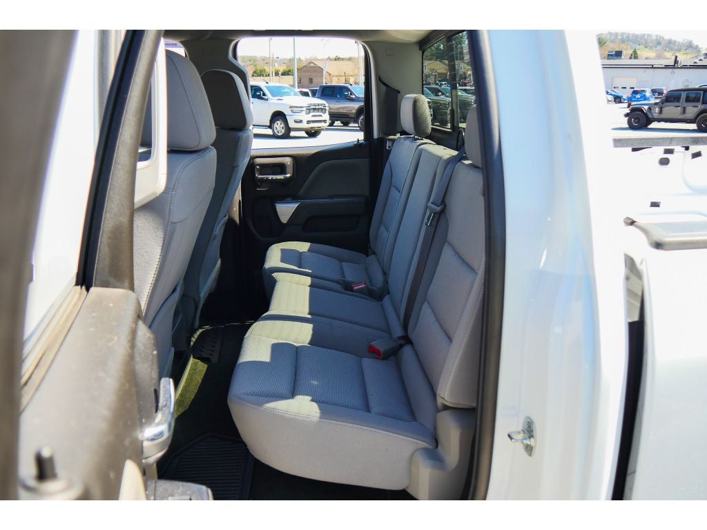 2017 Chevrolet Silverado LT