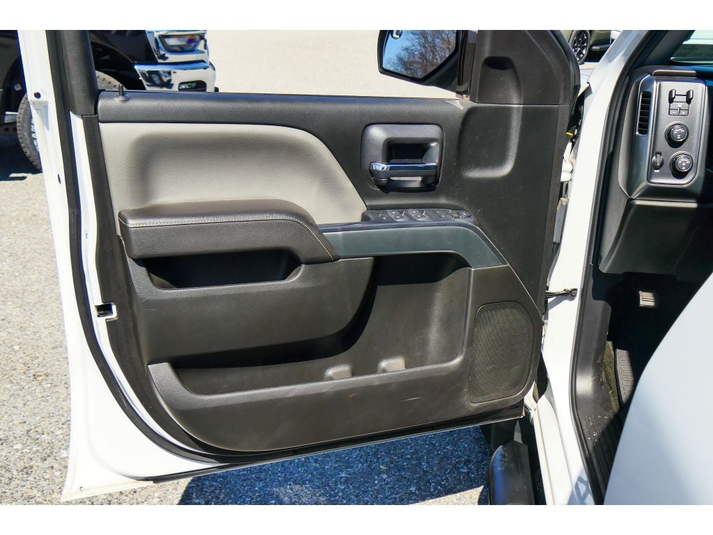 2017 Chevrolet Silverado LT