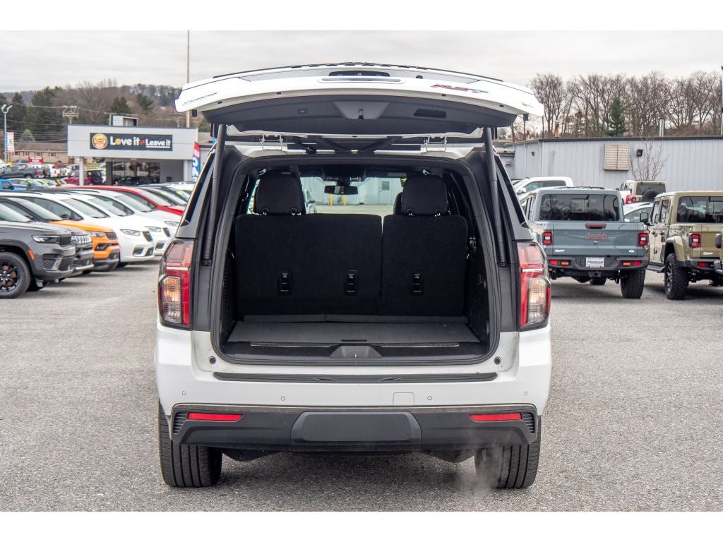 2022 Chevrolet Suburban RST