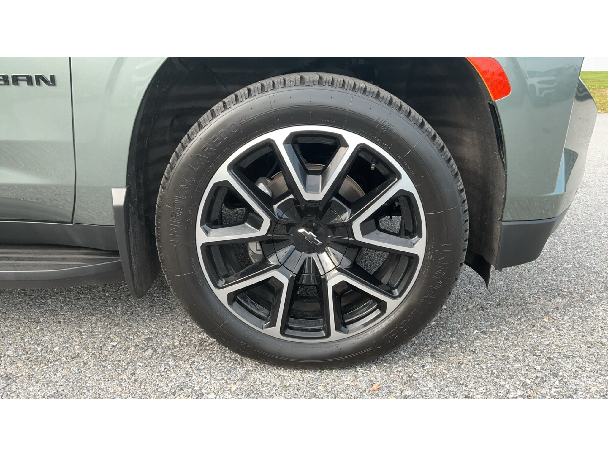 2023 Chevrolet Suburban RST